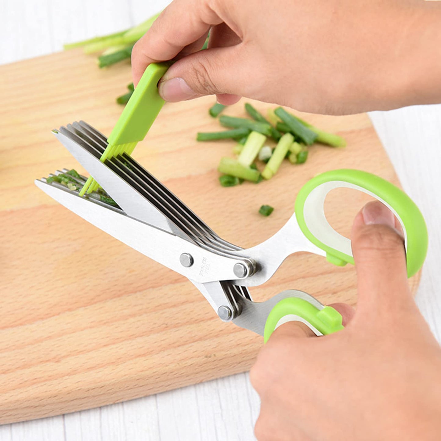 SimpleKitchen Gourmet Herb Scissors Set Multipurpose Cutting Shears with Stainless Steel 5 Blades, Herb Stripper, Safety Cover Cleaning Comb for Cutting Cilantro Onion Salad (Green)