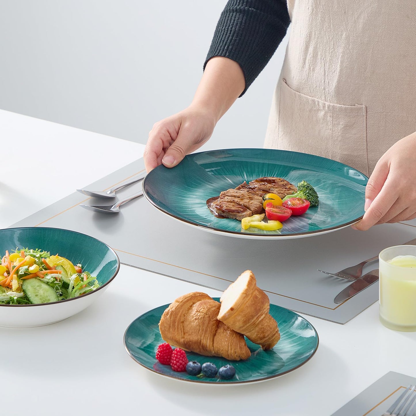 Bestone 12 Piece Round Kitchen Dinnerware Set,Plates and Bowls sets,Dishes, Plates, Bowls, Dish Set,Plates and Bowls,Service for 4, Chip Resistant Porcelain,Starburst Green