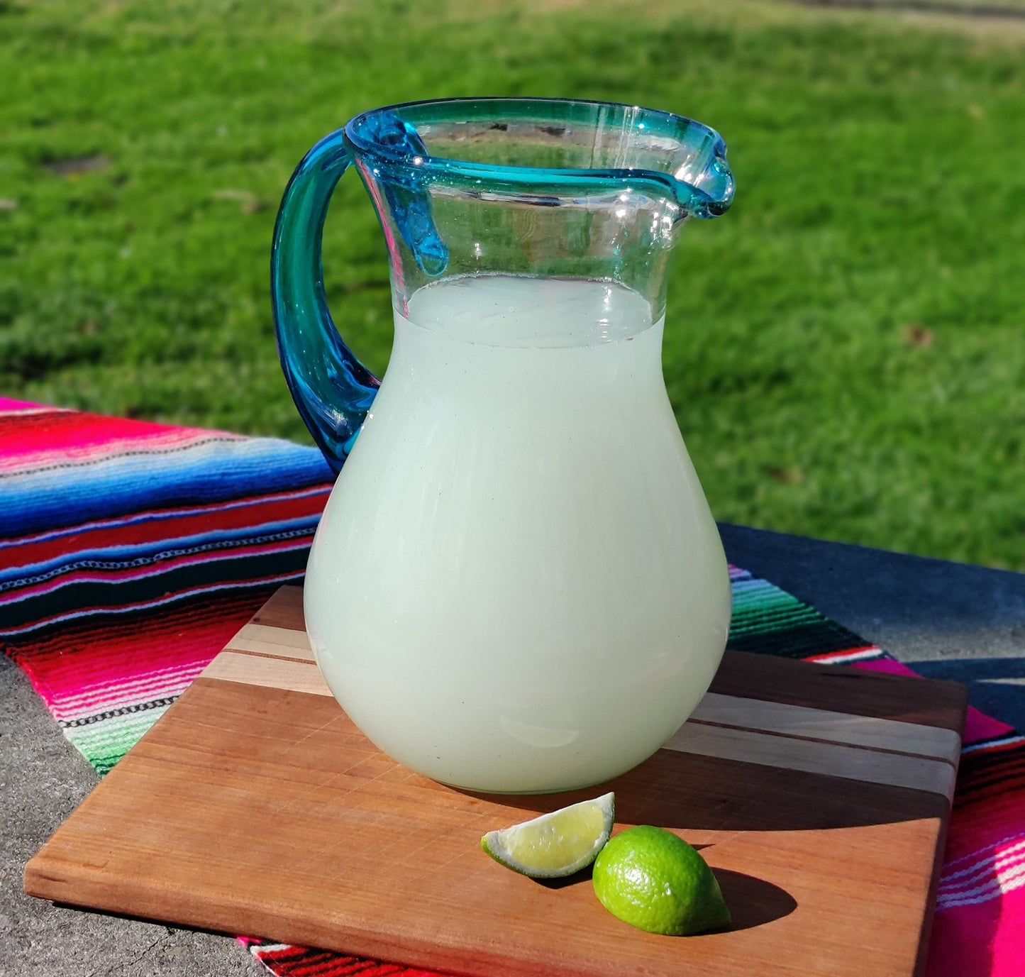 Dos Sueños Mexican Hand Blown Glass Drinkware Set - Includes Pitcher (84oz) and 4 Margarita Glasses (16oz) – Aqua Rim
