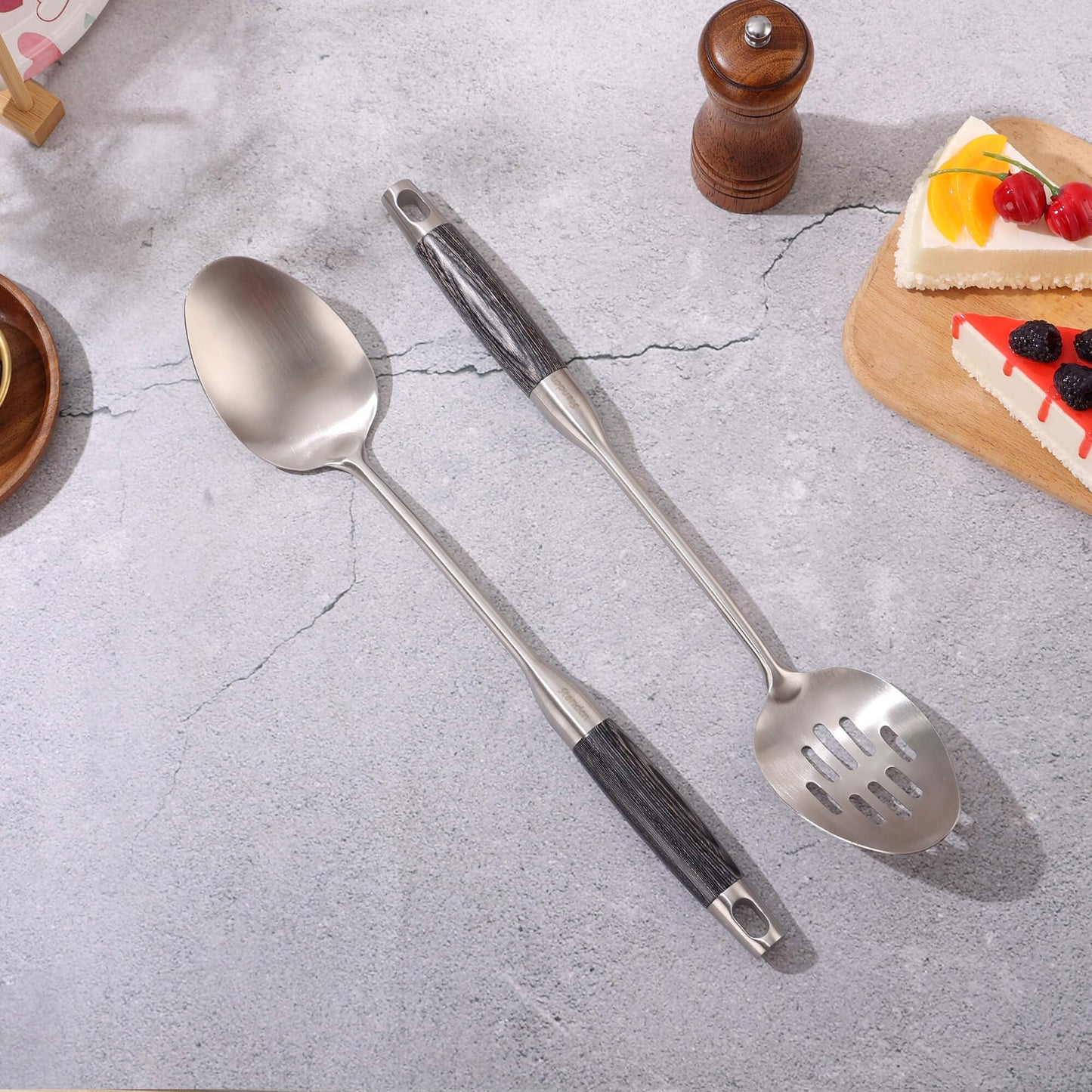 18/10 Stainless Steel Kitchen Utensils Set with Wooden Handle, 8Pcs 15” Long Cooking Utensil Set & Kitchen Gadgets Cookware Set, Serving Utensils-Spatula, Turner, Pasta, Serving Spoon, Skimmer, Ladle