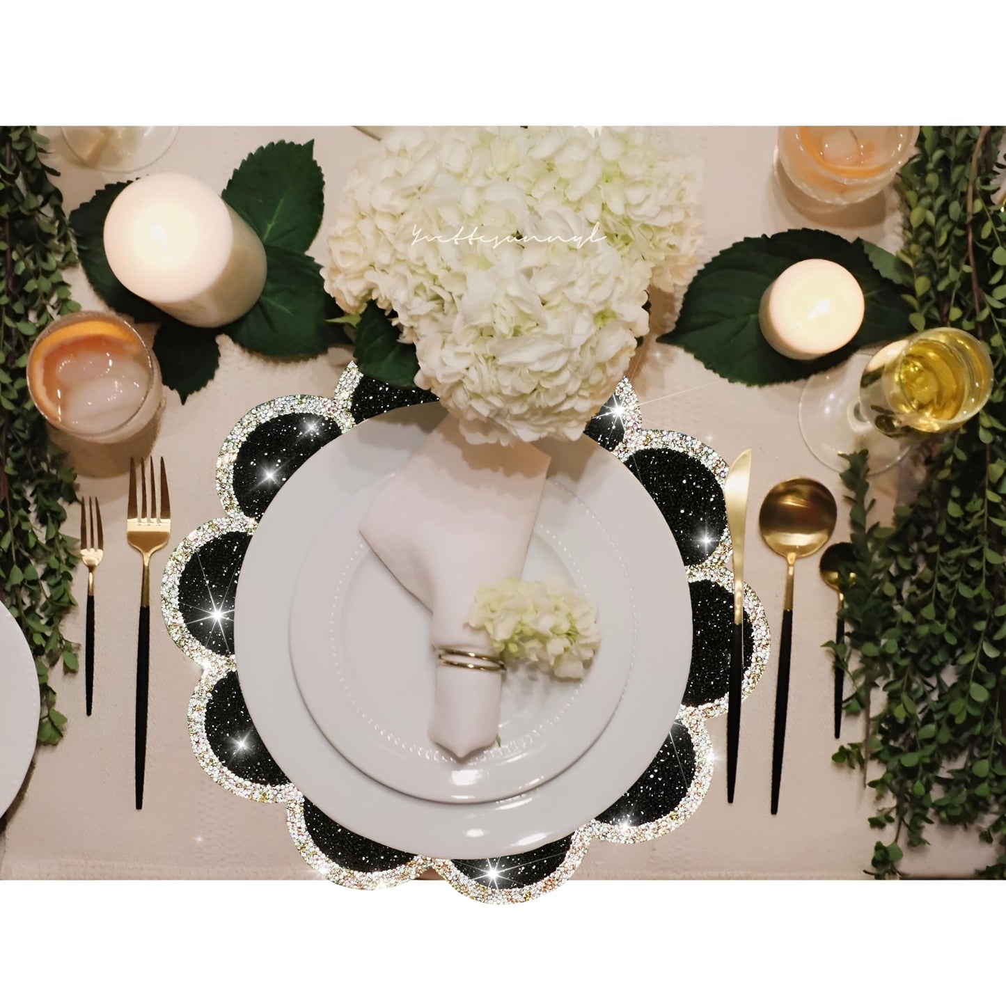 Washable Waterproof Diamond Circle Placemats for Round Tablescape Decor for Dinner and Kitchen Bling Placemats for Weddings & Special Events (Black)
