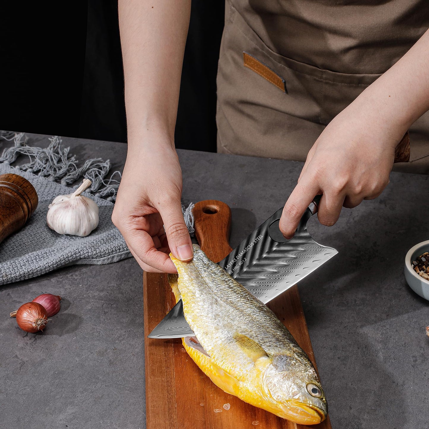 Damascus Butcher Knife 7-Inch, Viking Cleaver Kitchen Knives with Leather Sheath - 67 Layers Alloy Steel with Professional Hand-Forged Resin & Wood Handle QILIN Series