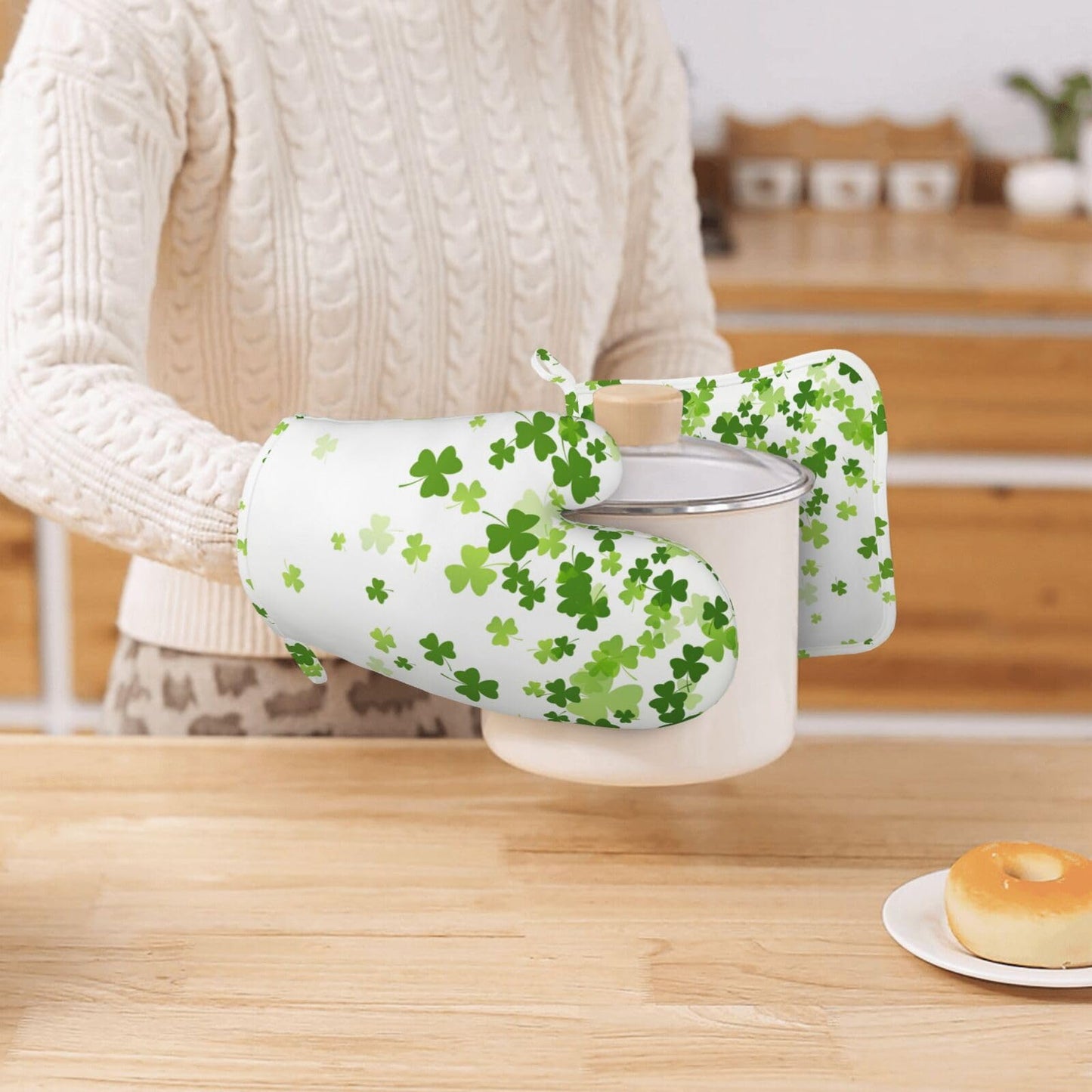 Oven Mitts and Pot Holders St. Patrick's Day Shamrock Clover Silicone Kitchen Accessories Set of 4 Heat Resistant Long Gloves Potholder Non-Slip Grip for Chef Cooking Baking Grilling BBQ