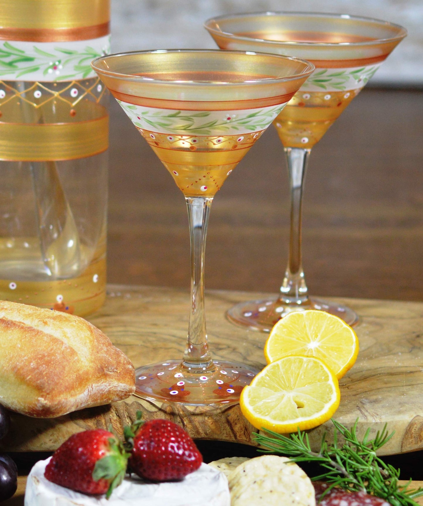 Golden Hill Studio Hand Painted Martini Glasses Set of 2 - Moroccan Mosaic Gold Garland Collection - Hand Painted Glassware by USA Artists - Unique and Decorative Martini Glasses, Kitchen Table Déco